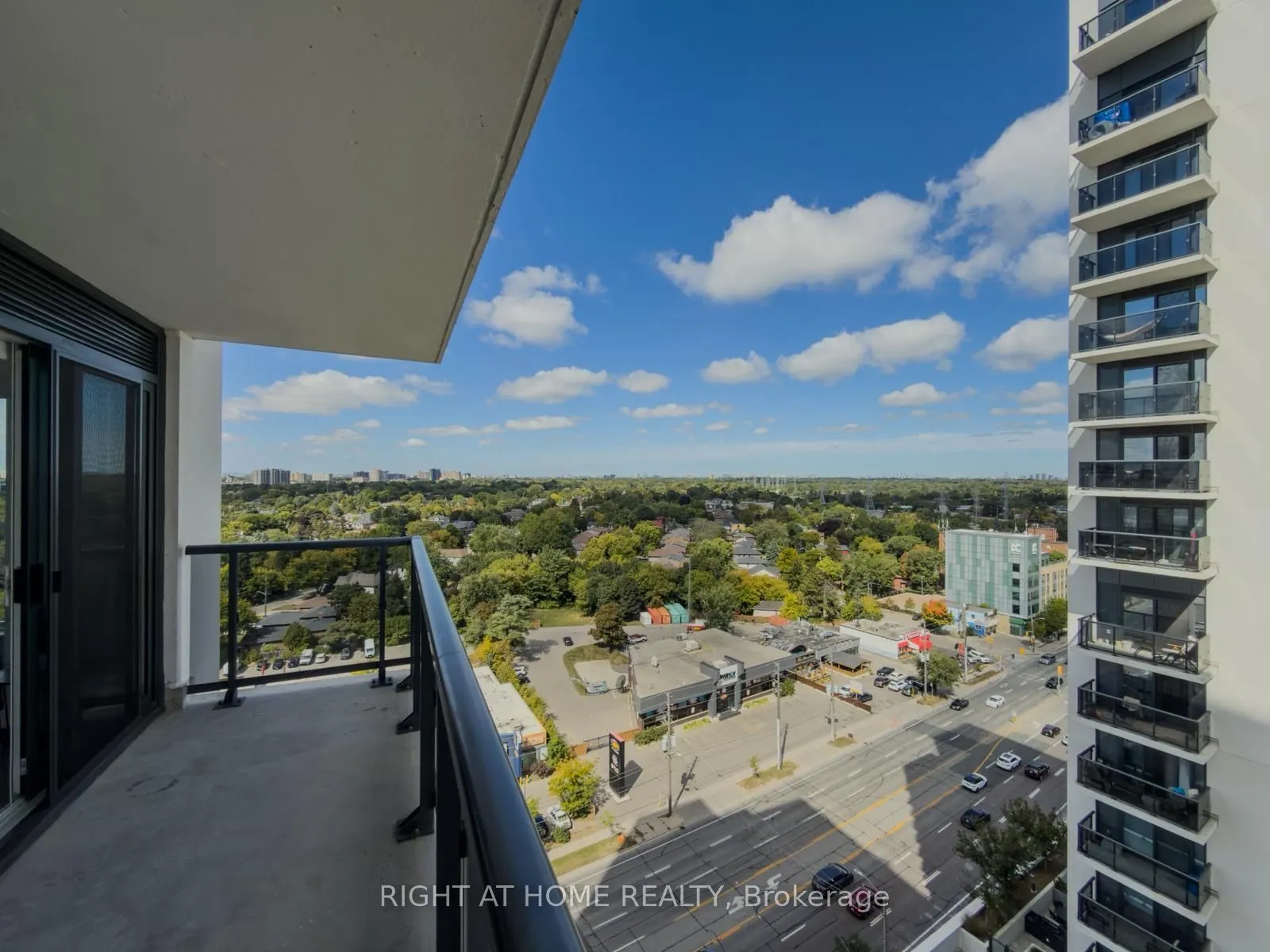 30 Samuel Wood Way, #1404
