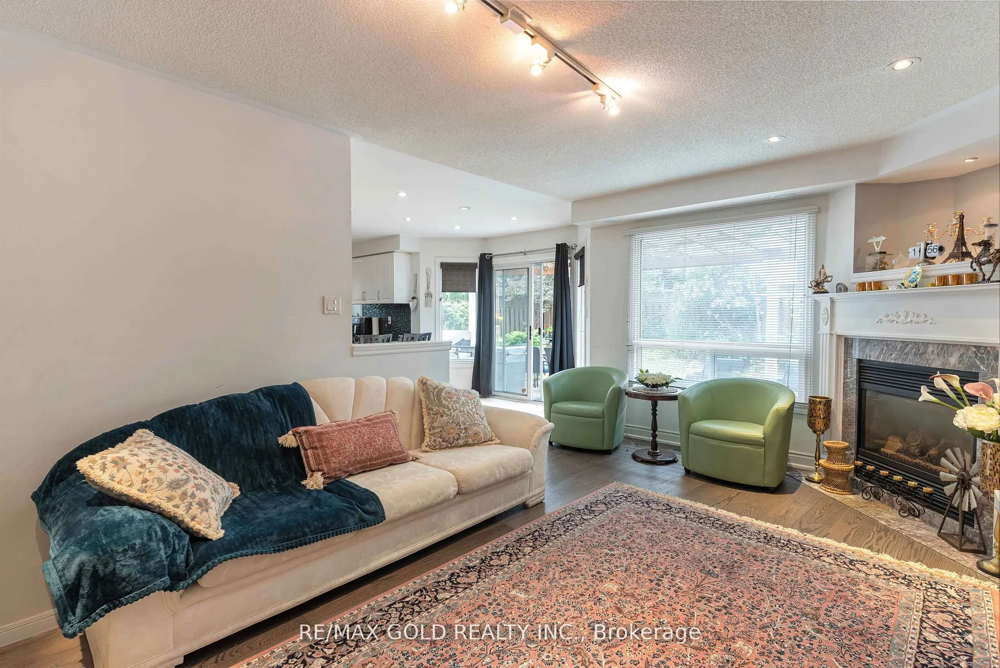 14 Country Stroll Crescent