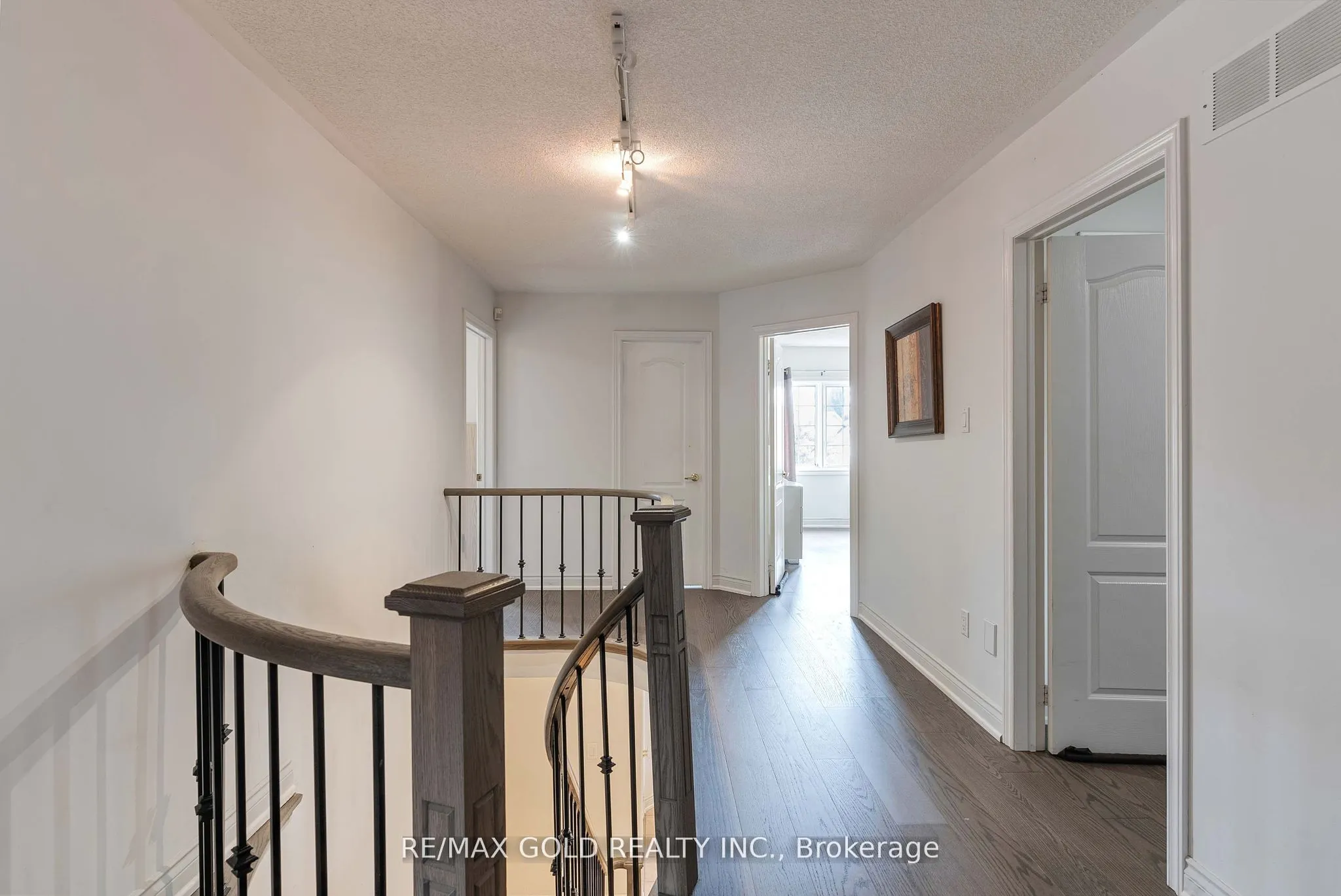 14 Country Stroll Crescent