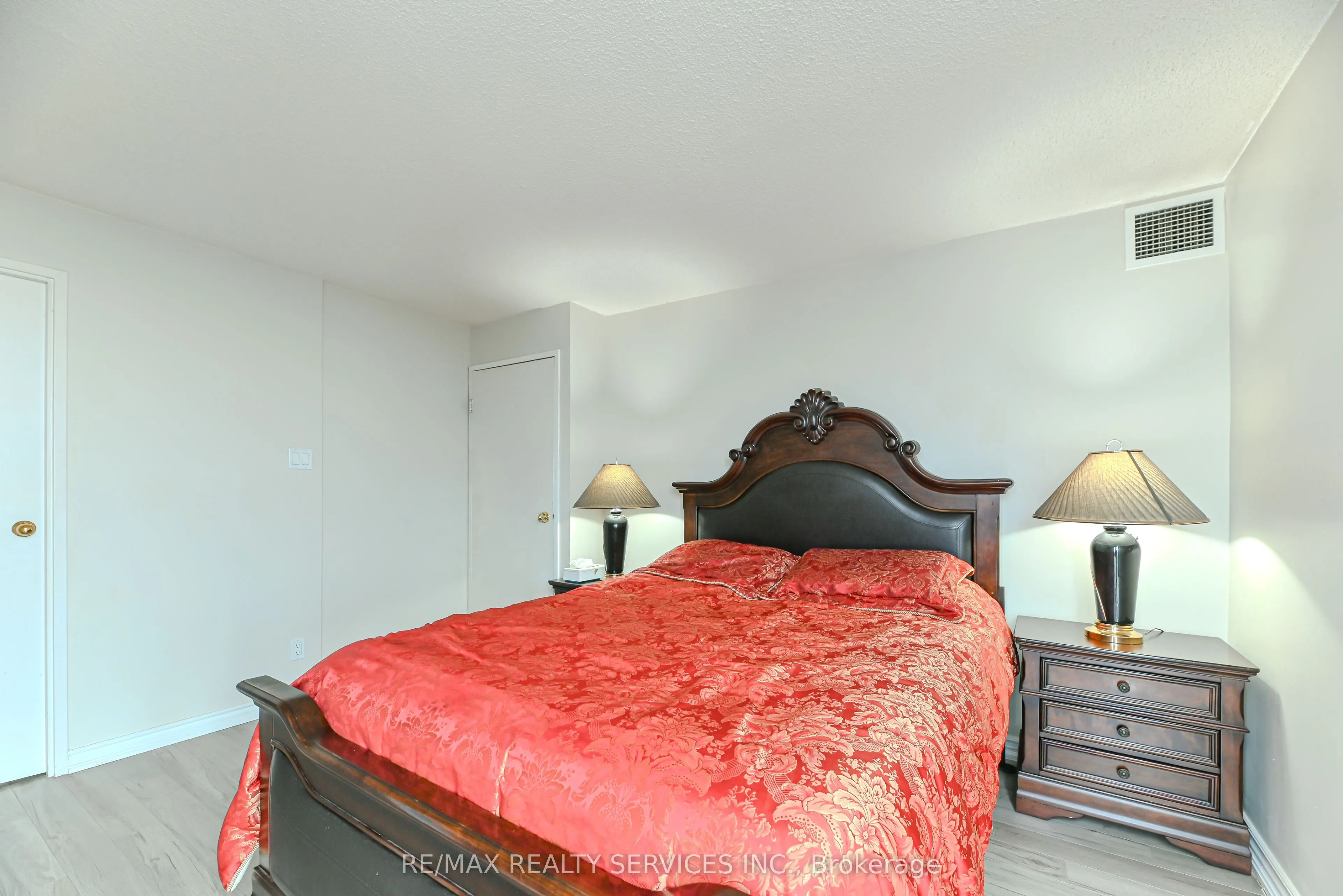 35 Trailwood Drive, #1911