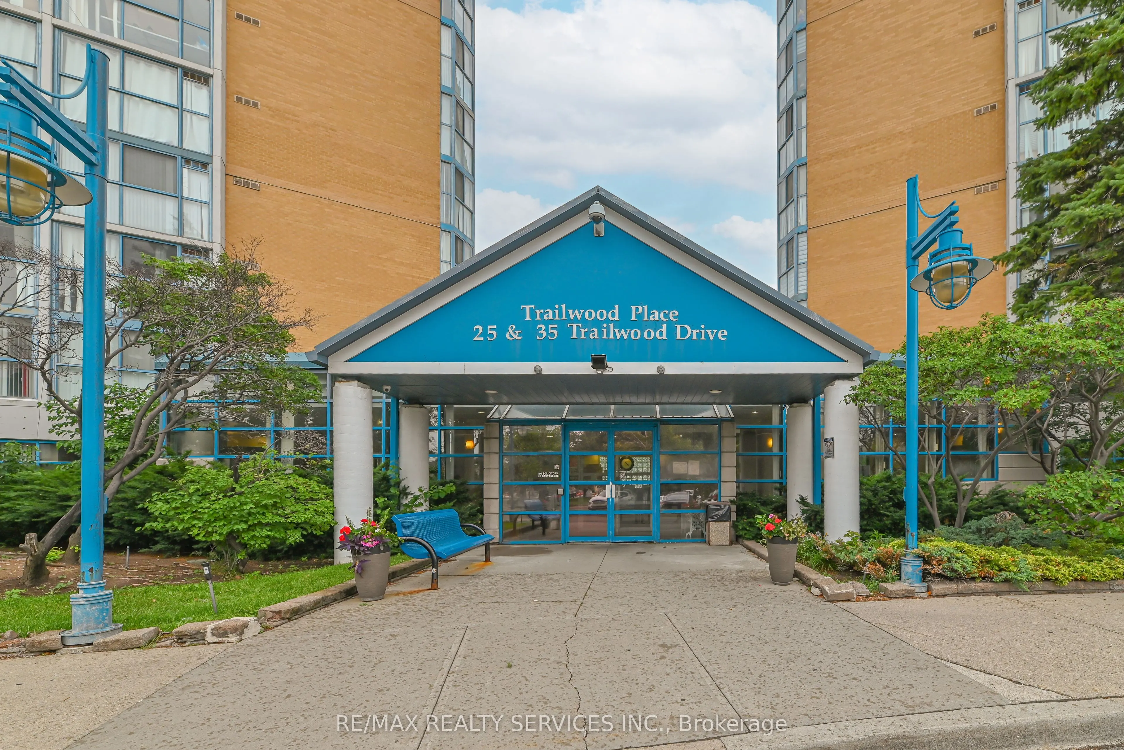 35 Trailwood Drive, #1911