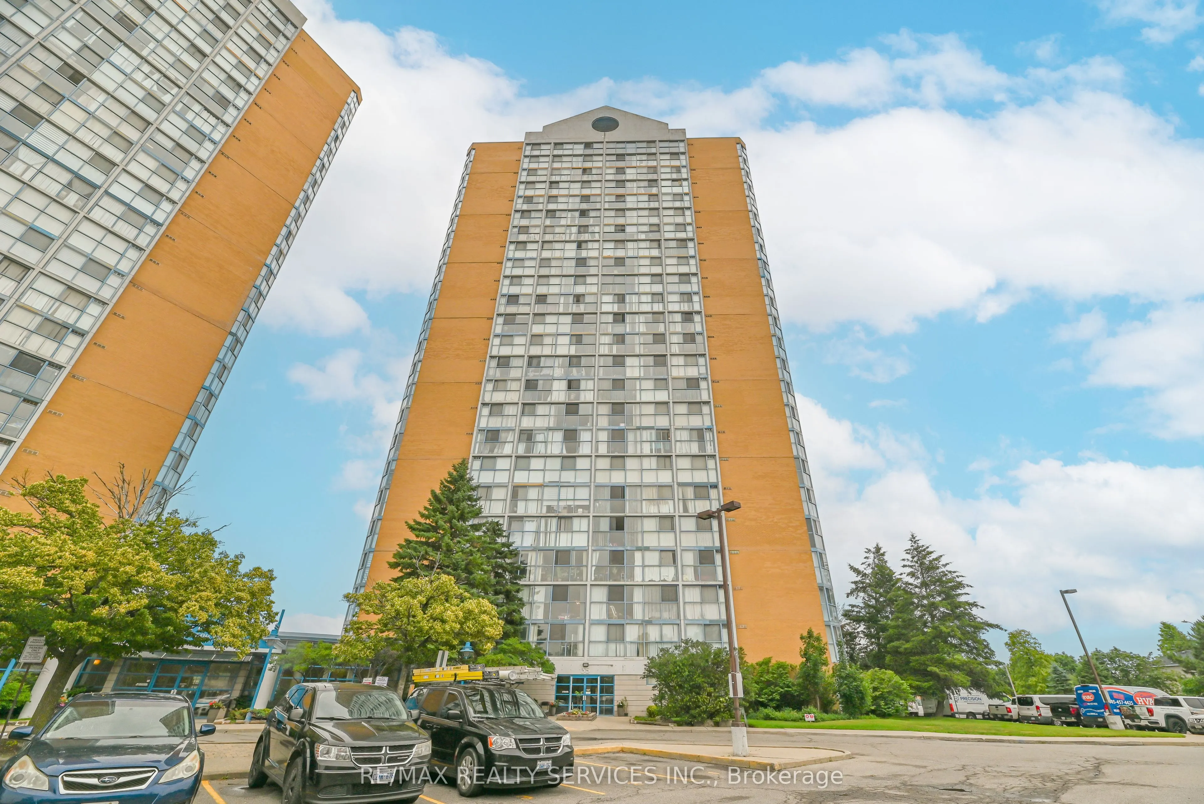 35 Trailwood Drive, #1911