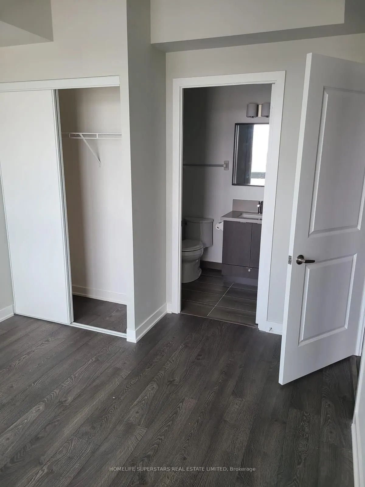 4699 Glen Erin Drive, #1401
