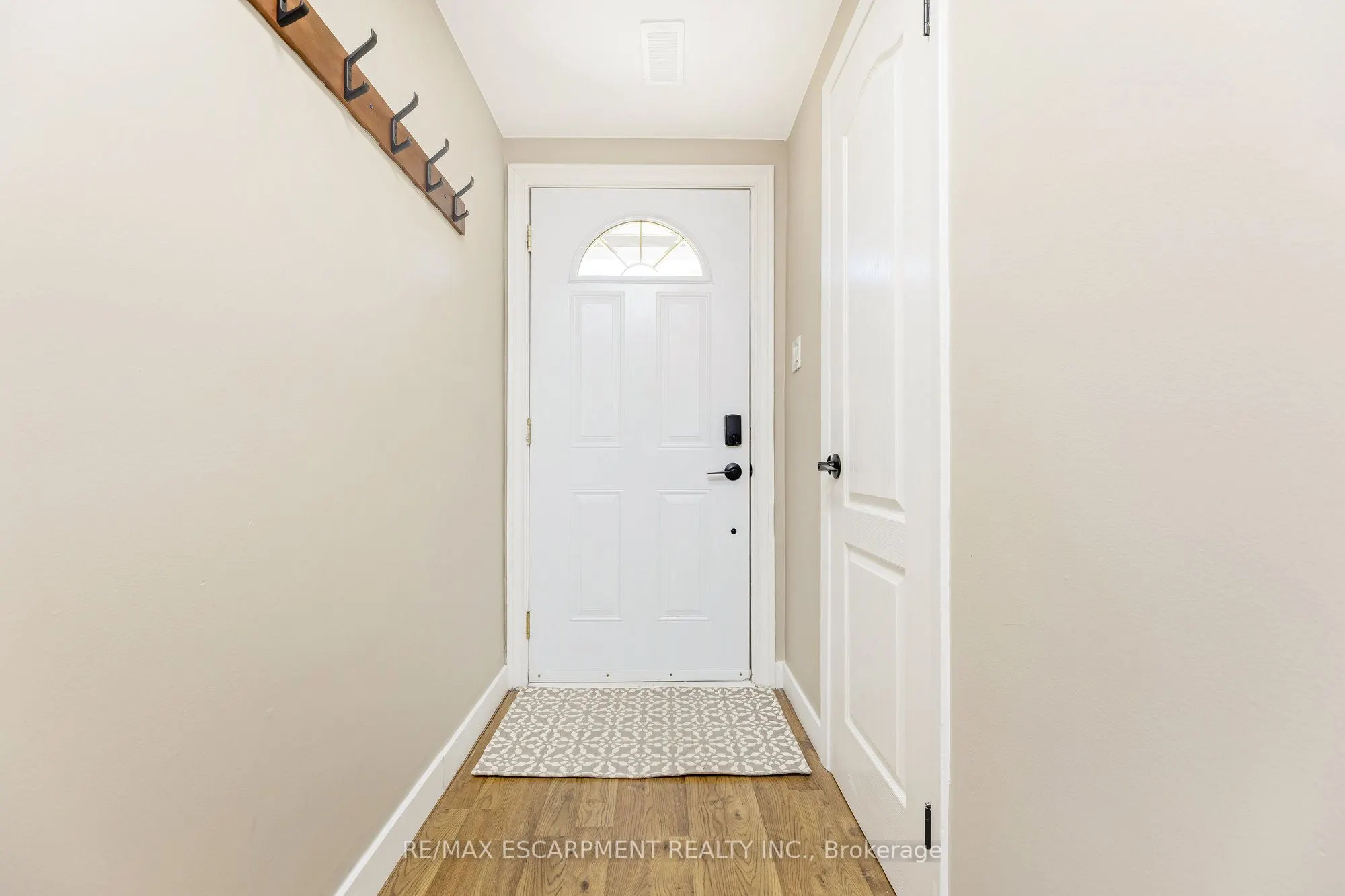 235 Bronte Street S, #16