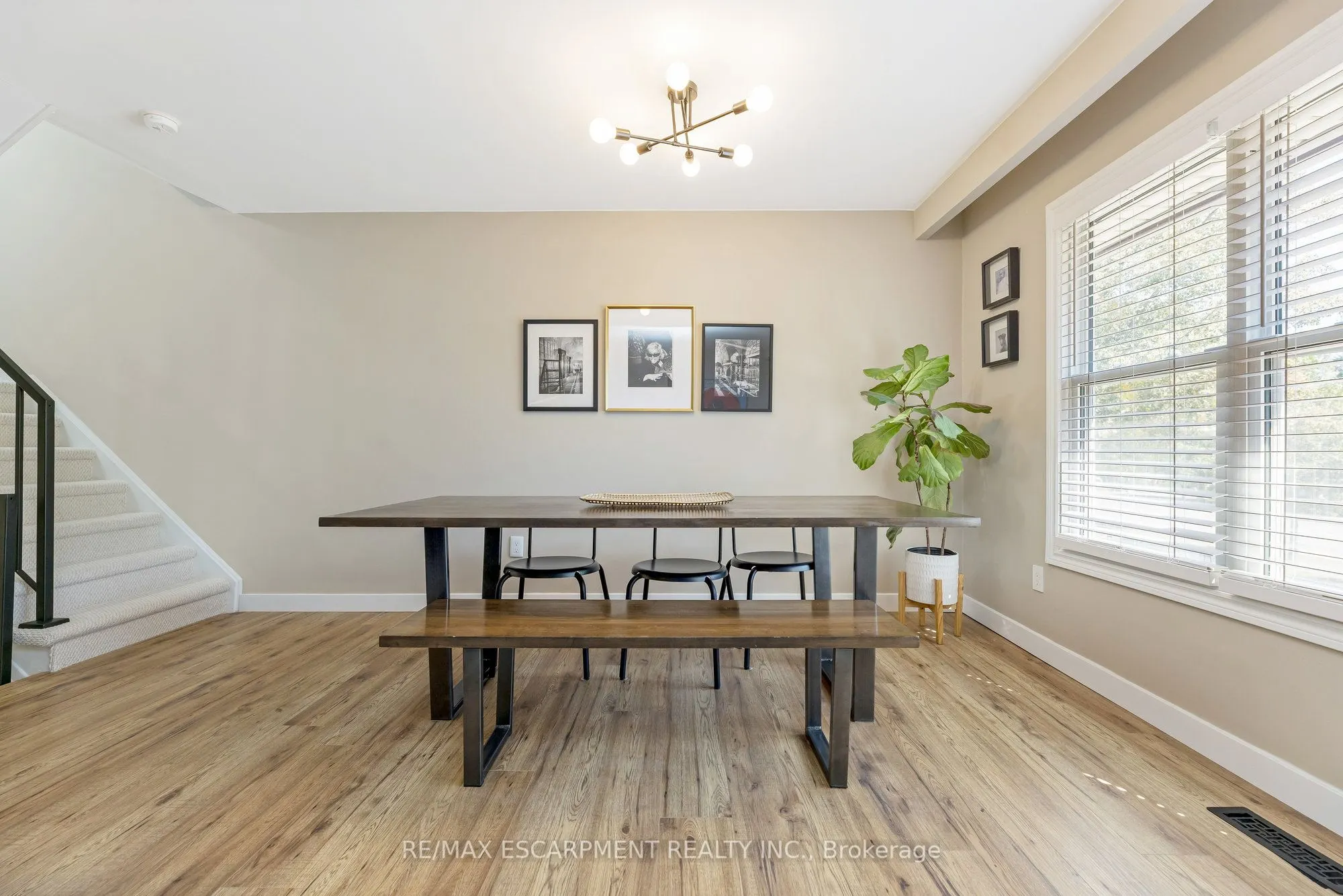 235 Bronte Street S, #16