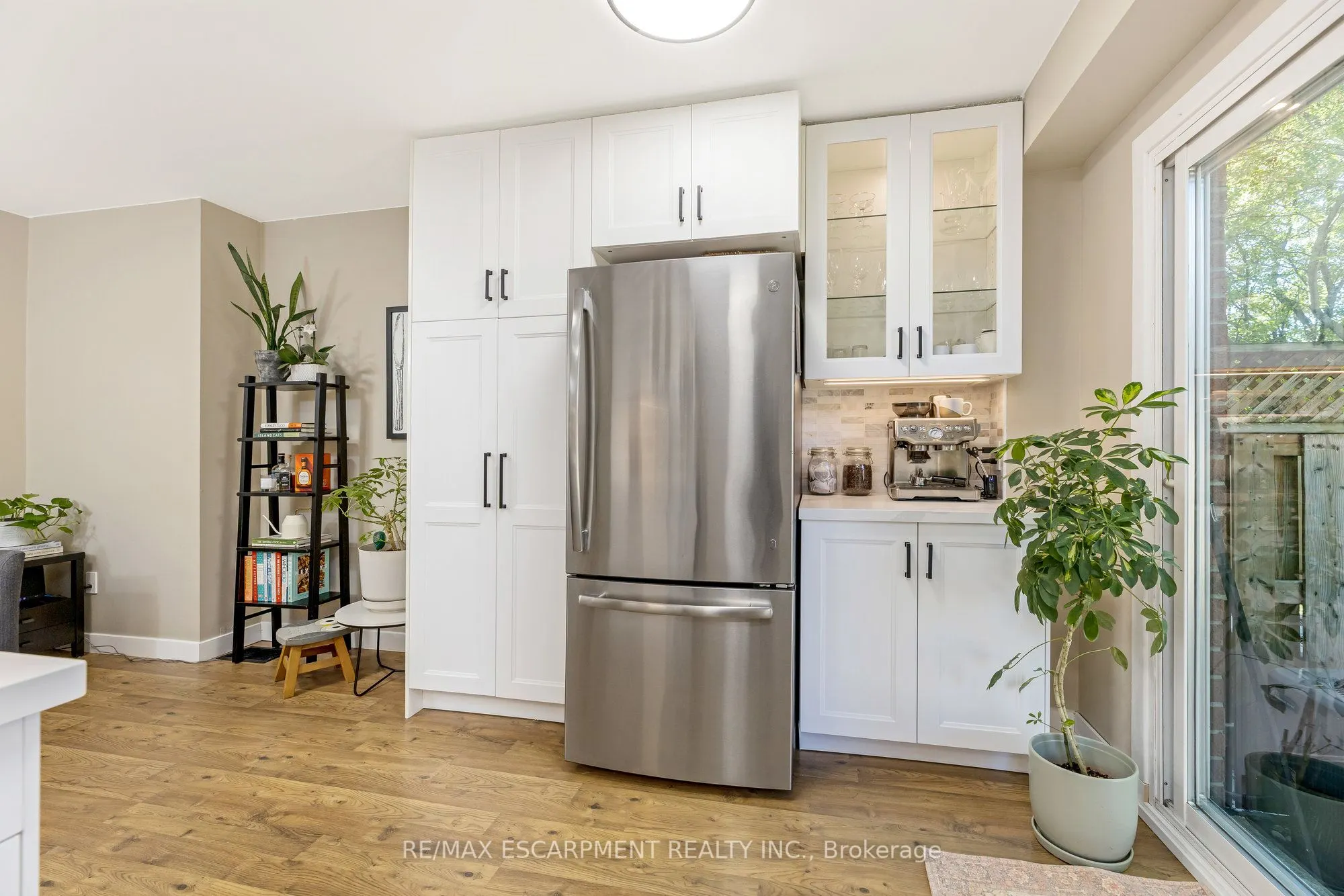 235 Bronte Street S, #16
