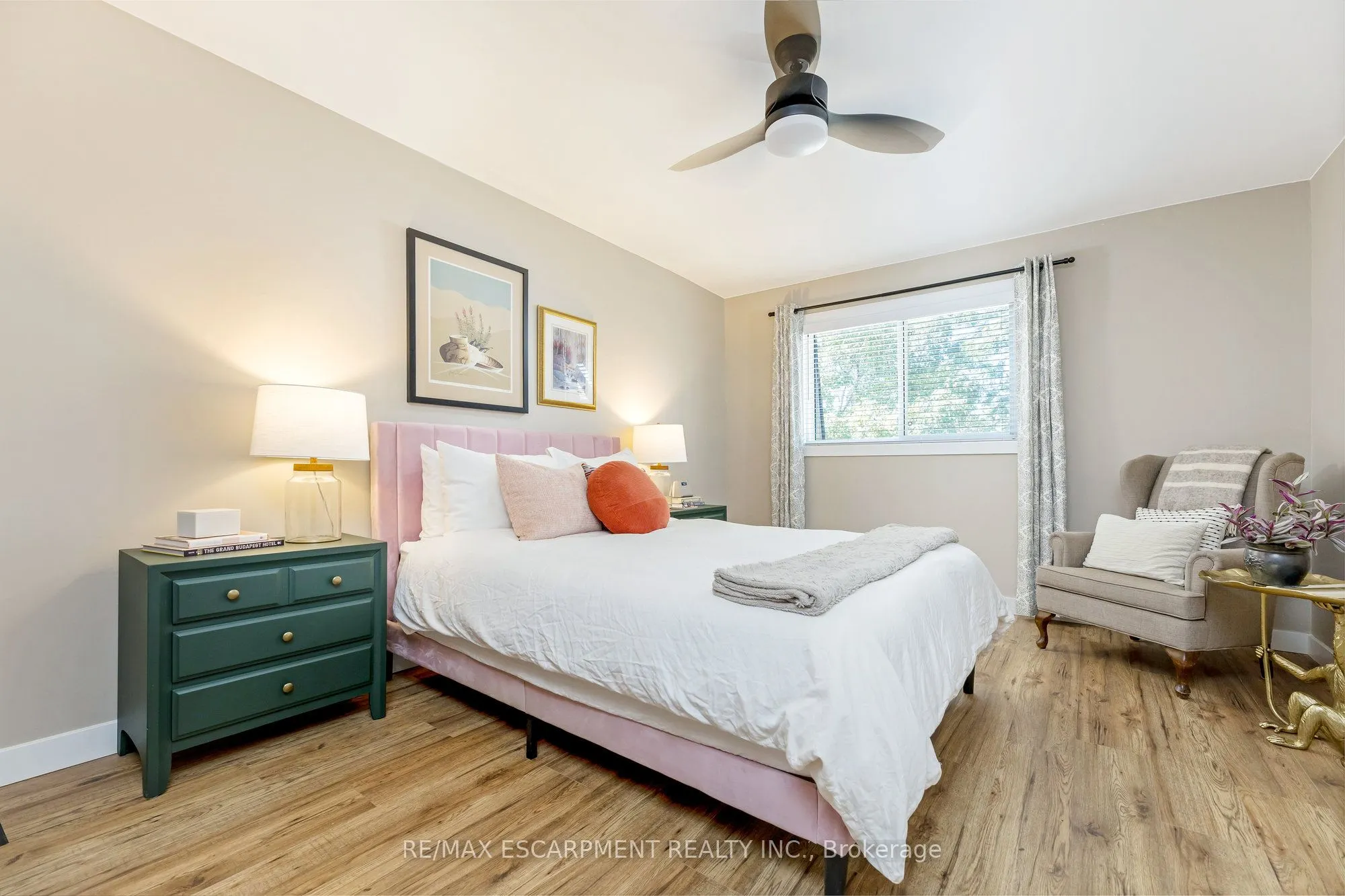 235 Bronte Street S, #16