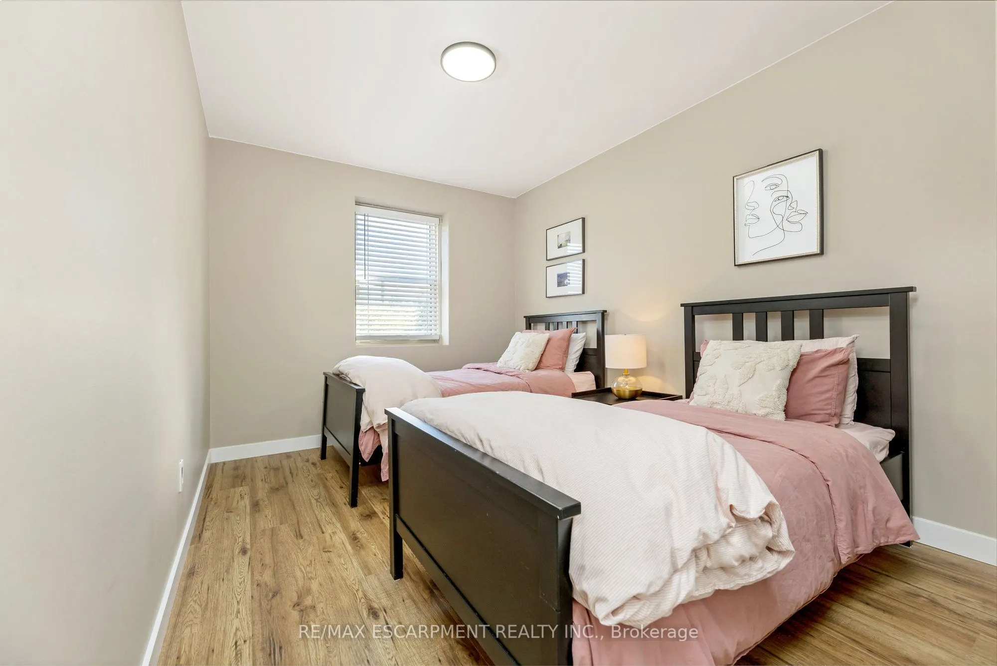 235 Bronte Street S, #16