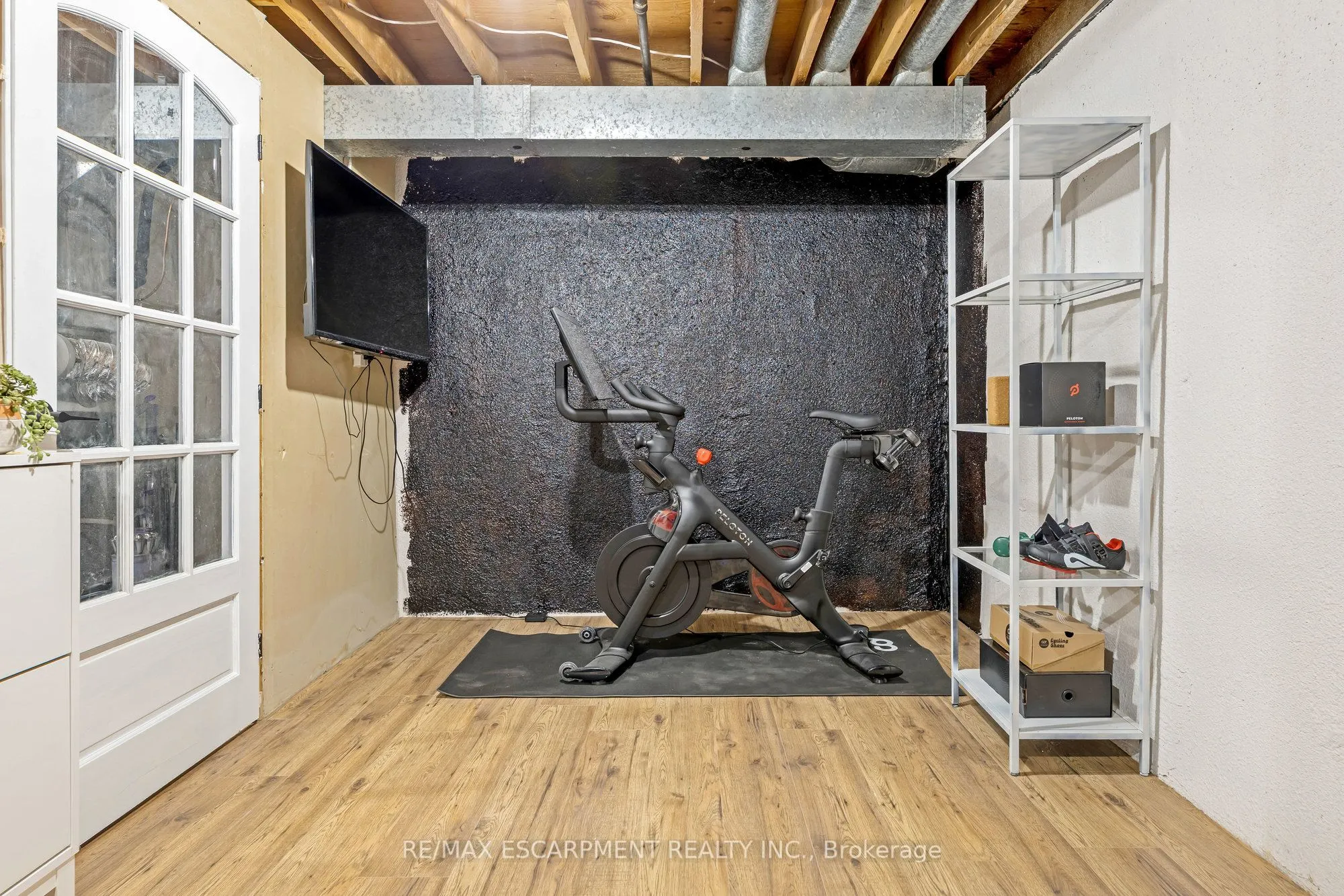235 Bronte Street S, #16