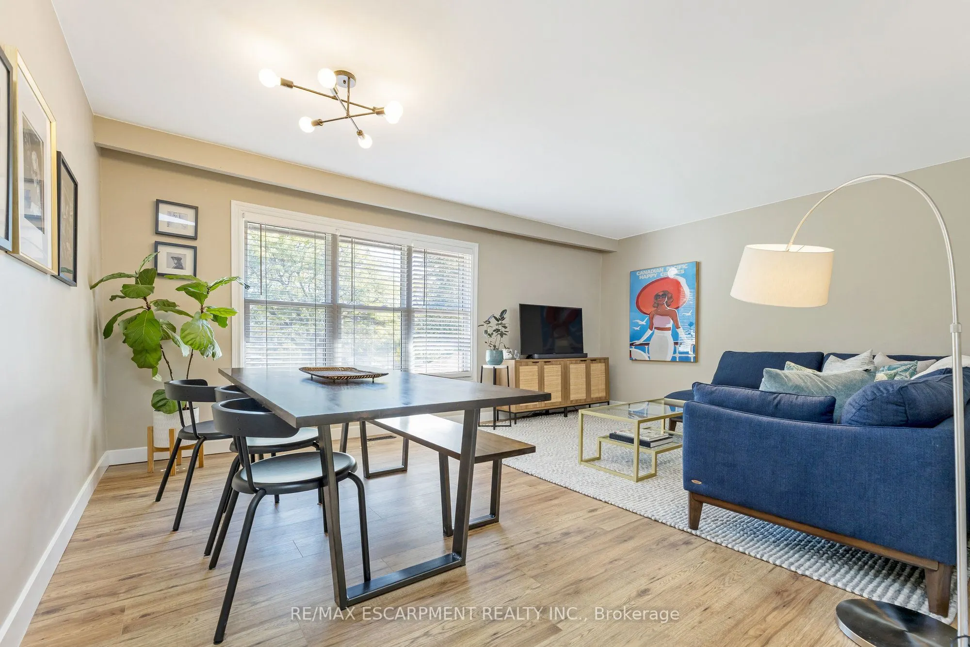 235 Bronte Street S, #16