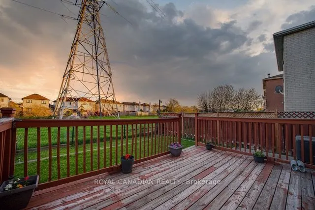55 Meadowlark Drive, #Upper