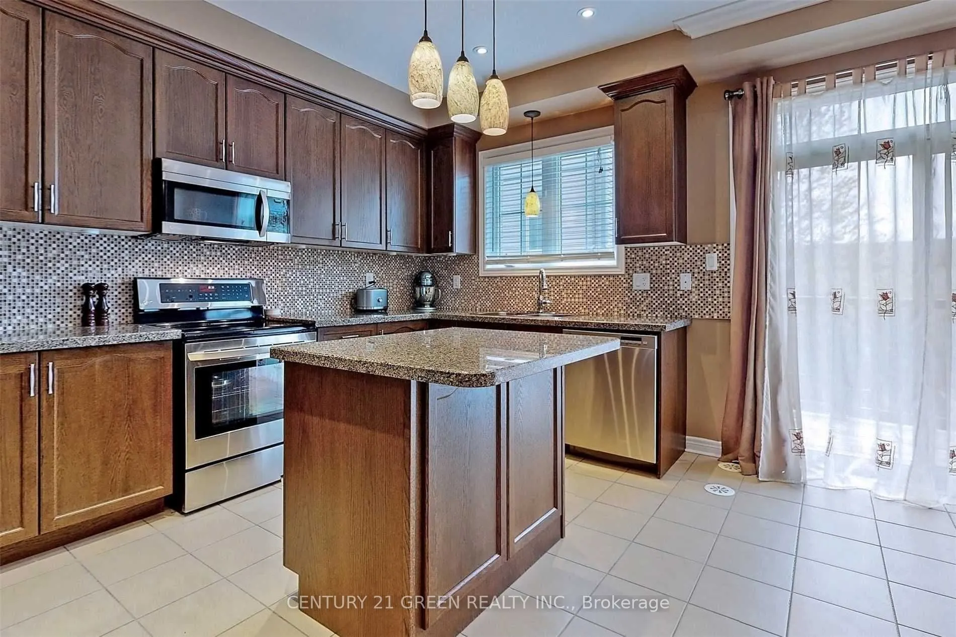21 Cedar Lake Crescent, #49