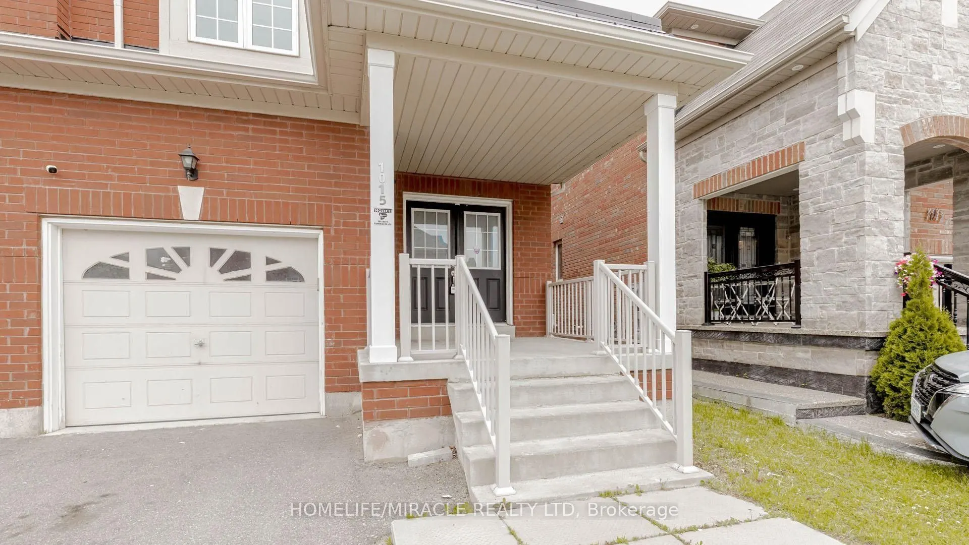 1015 Job Crescent, #Upper