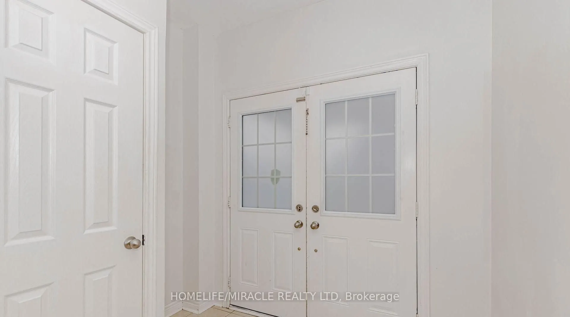 1015 Job Crescent, #Upper