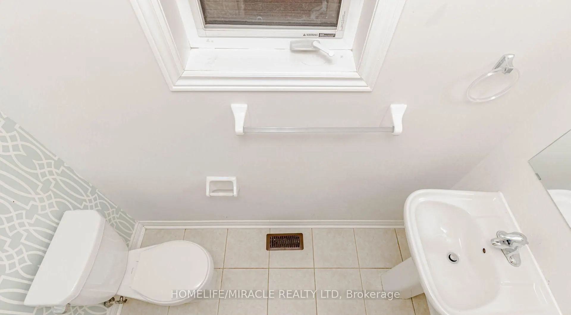 1015 Job Crescent, #Upper