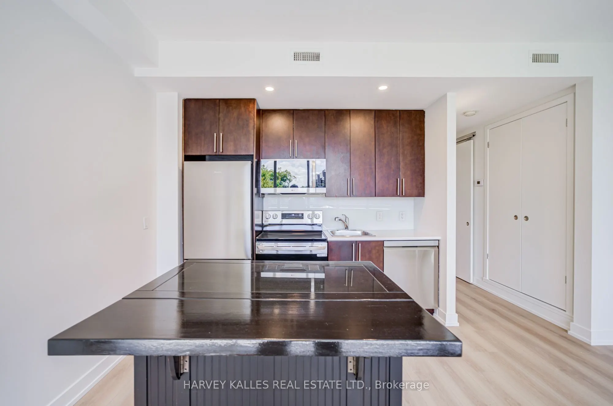 25 Ritchie Avenue, #7