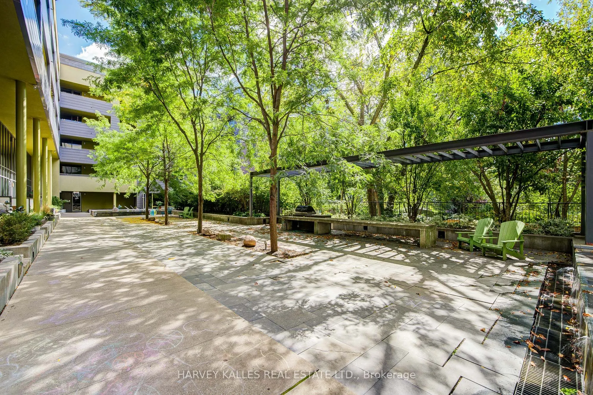 25 Ritchie Avenue, #7