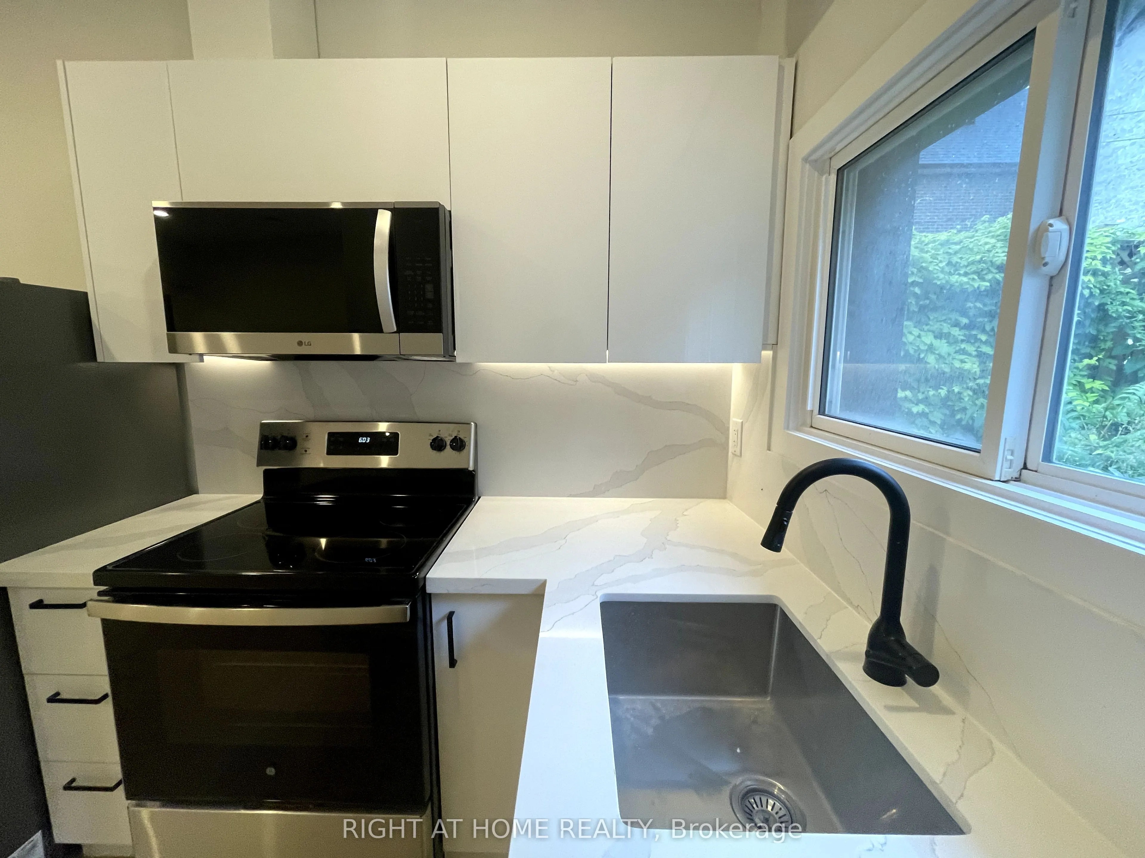 500 Salem Avenue N, #L
