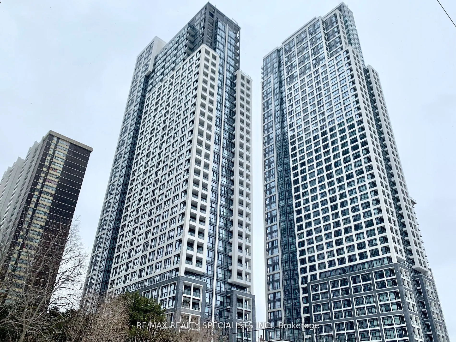 9 Mabelle Avenue, #3421