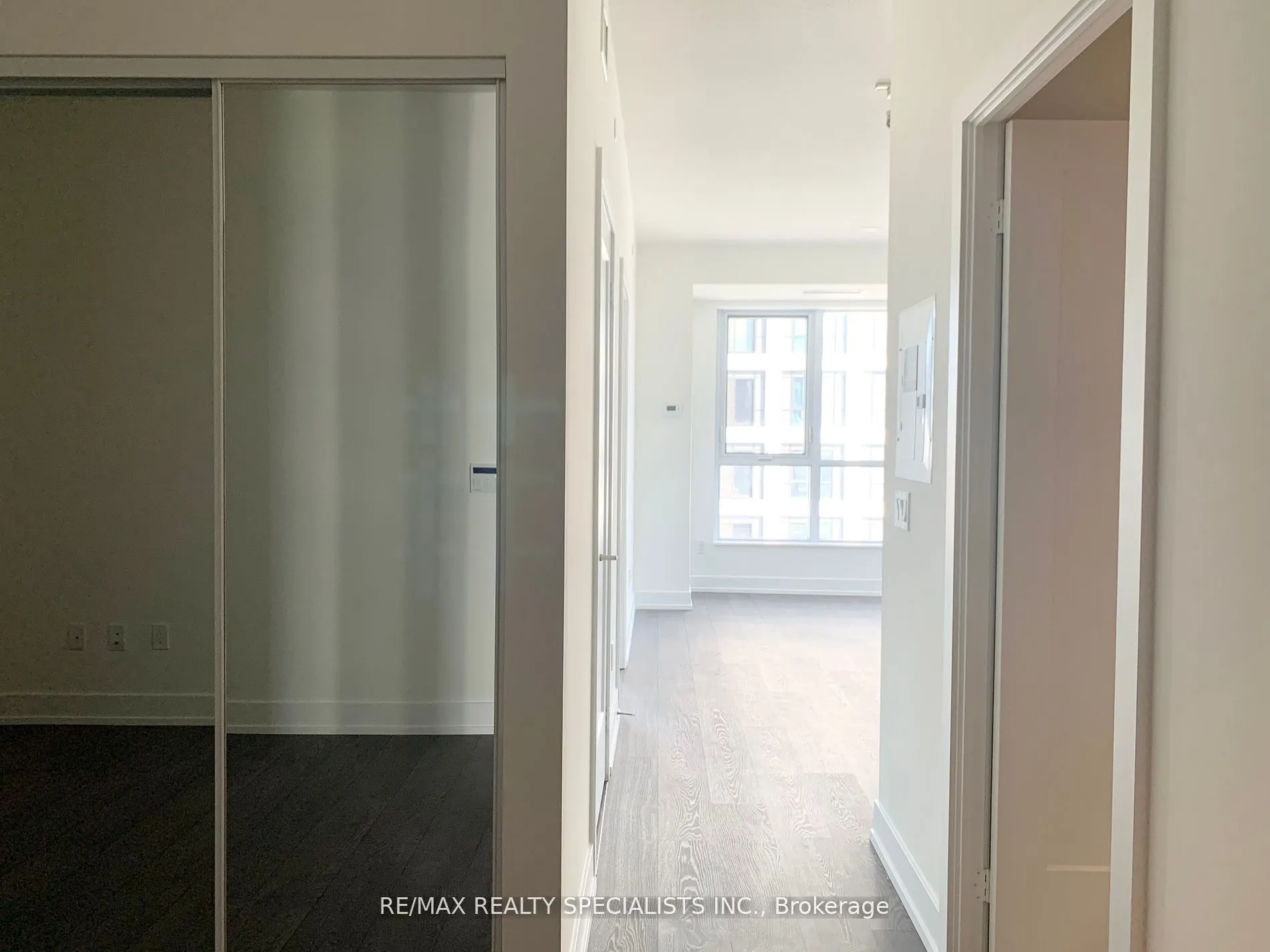 9 Mabelle Avenue, #3421