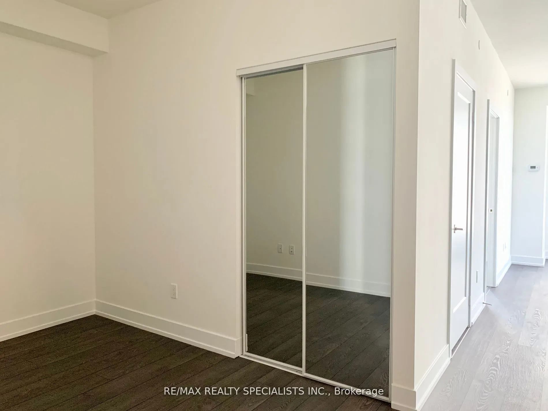 9 Mabelle Avenue, #3421
