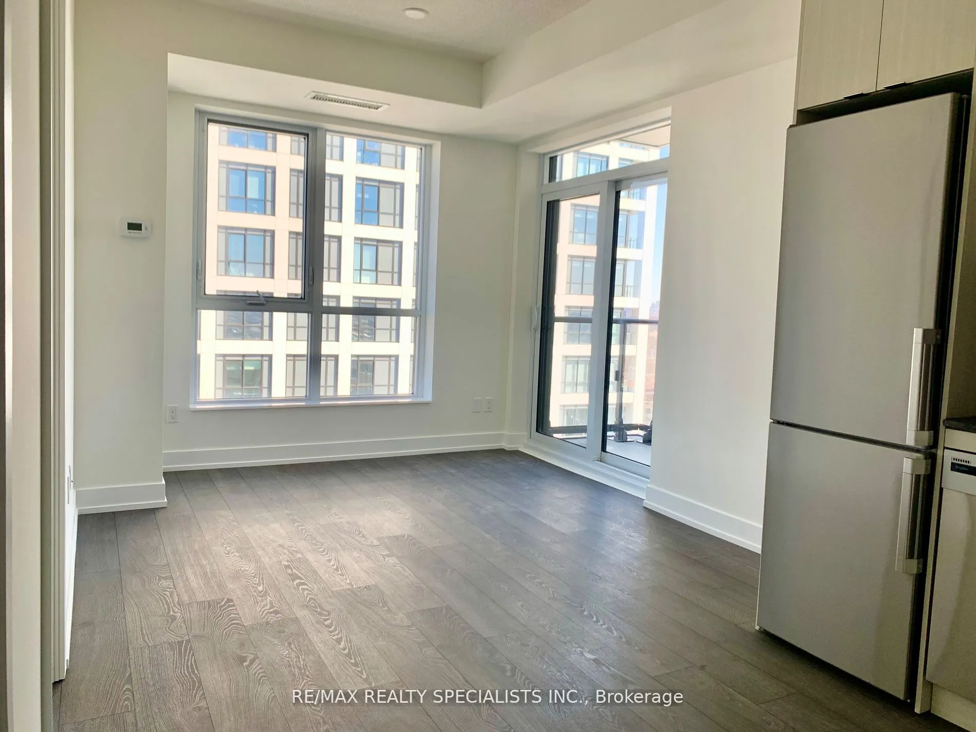 9 Mabelle Avenue, #3421