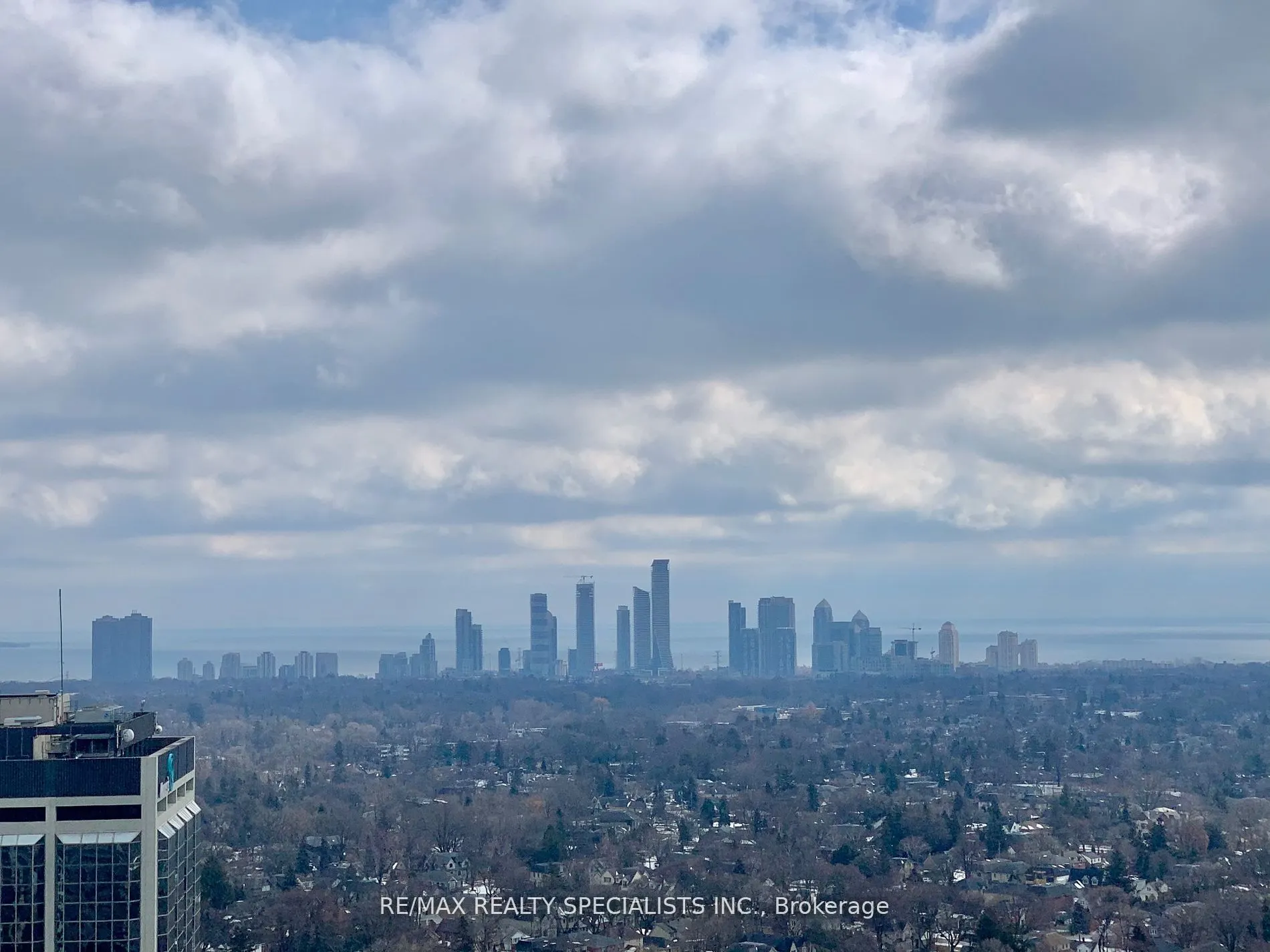 9 Mabelle Avenue, #3421