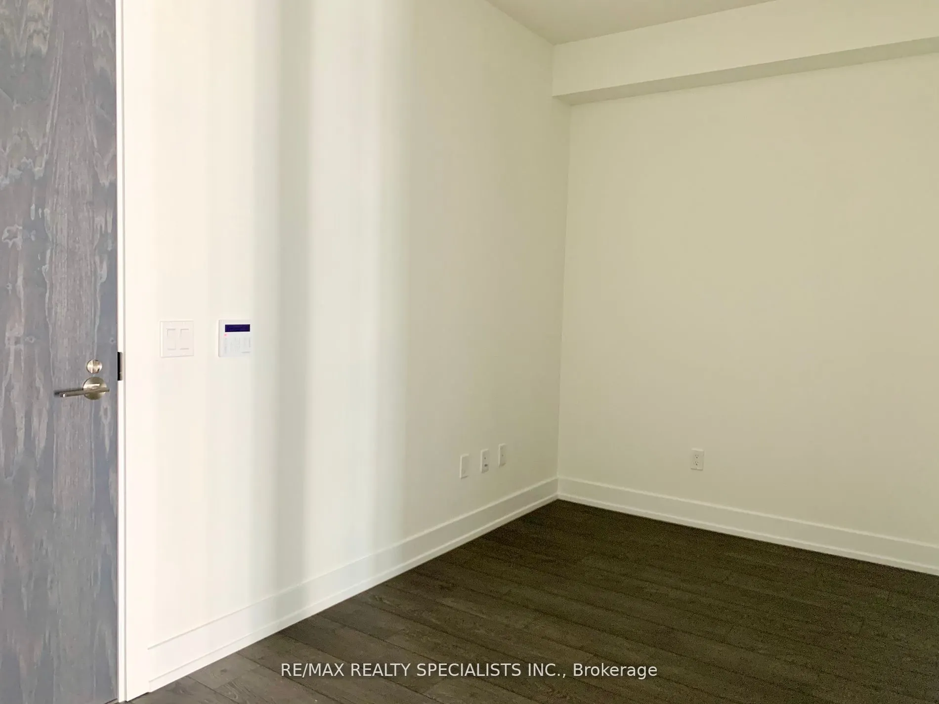 9 Mabelle Avenue, #3421