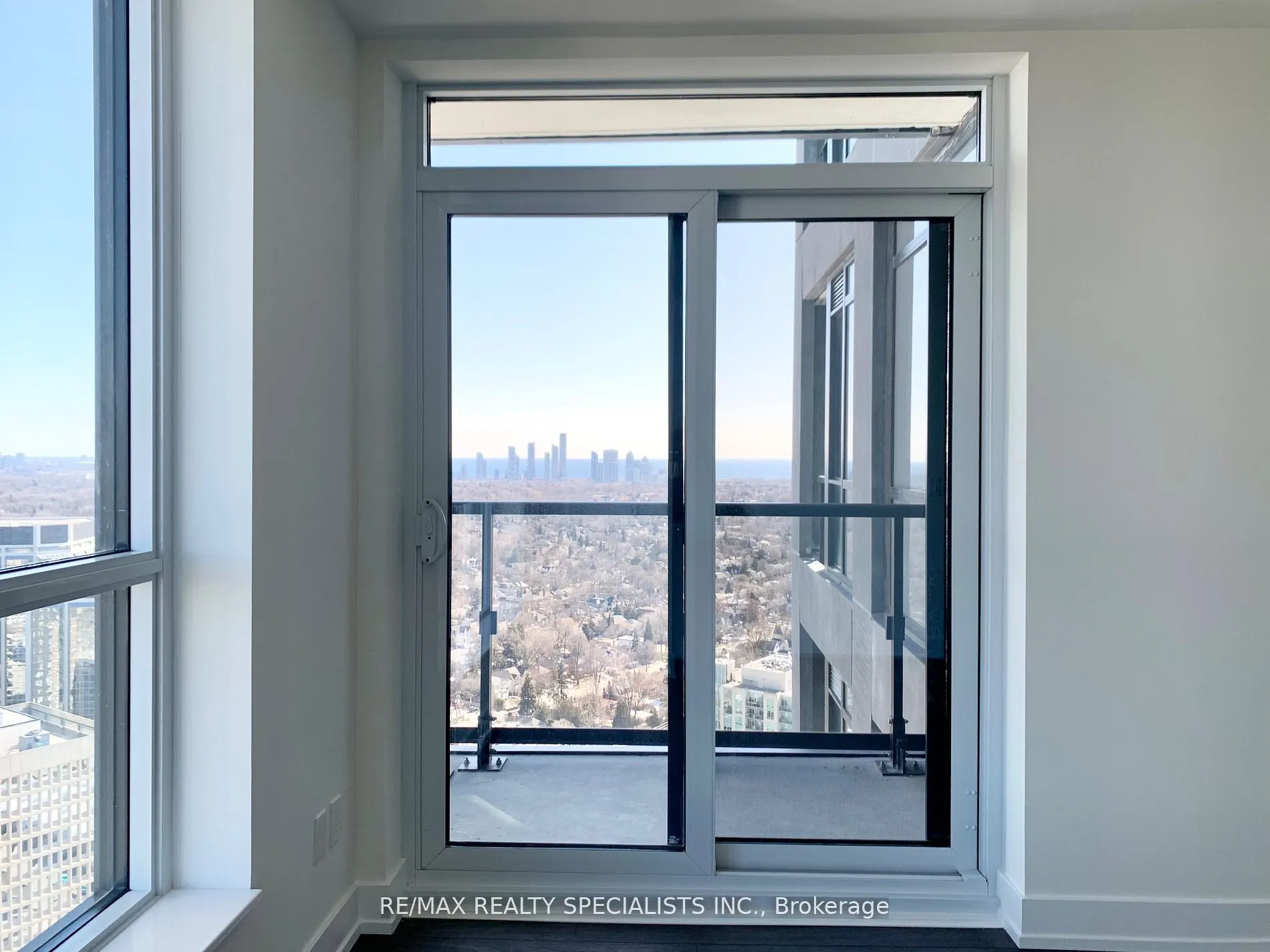 9 Mabelle Avenue, #3421