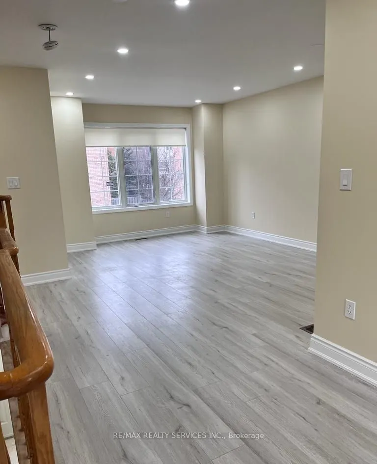 80 Acorn Place, #130