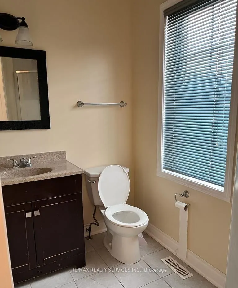 80 Acorn Place, #130