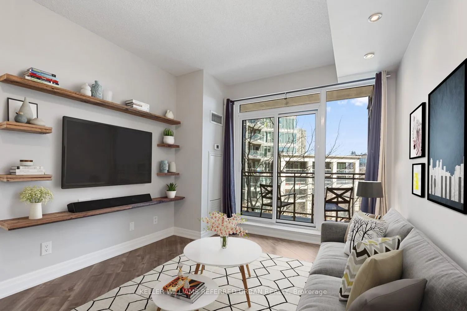 2121 Lake Shore Boulevard W, #409