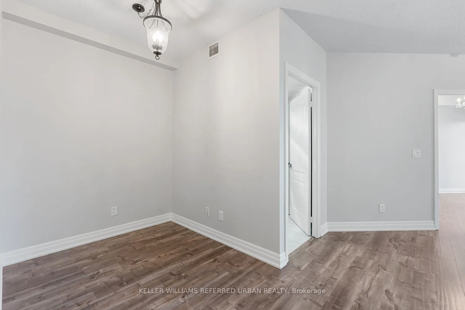 2121 Lake Shore Boulevard W, #409