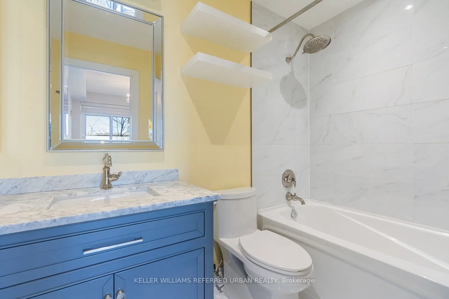 2121 Lake Shore Boulevard W, #409