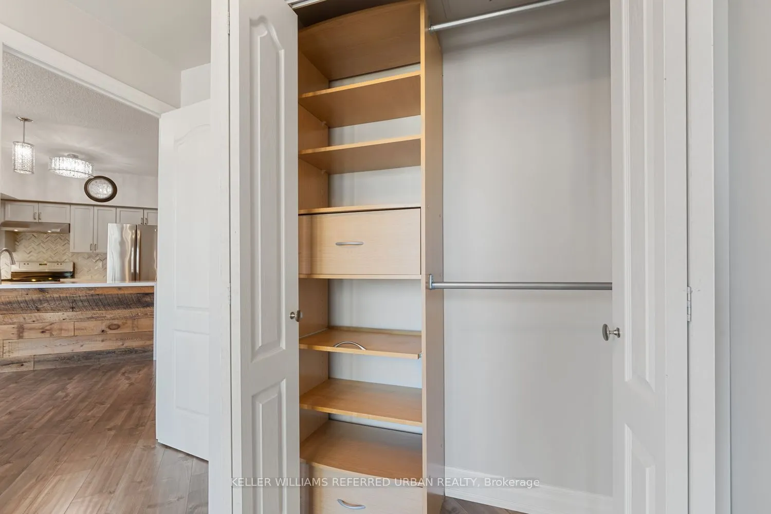 2121 Lake Shore Boulevard W, #409