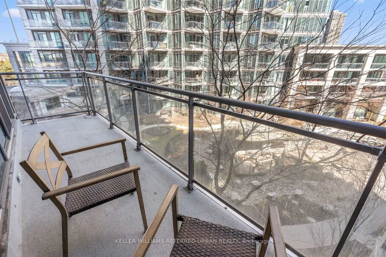 2121 Lake Shore Boulevard W, #409