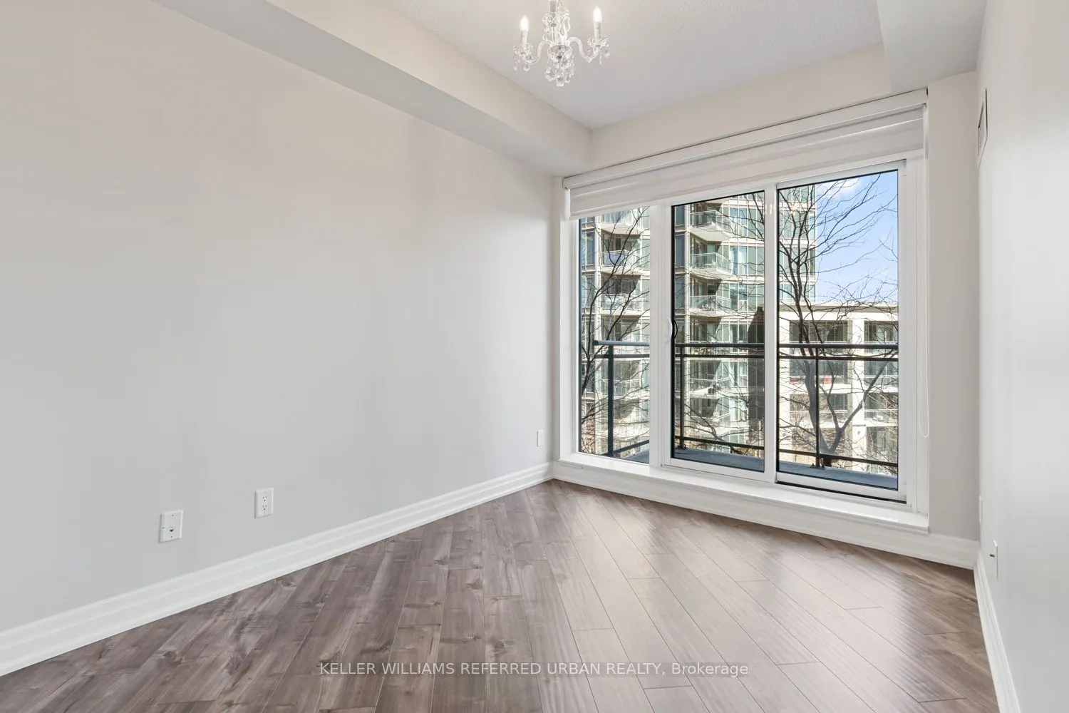 2121 Lake Shore Boulevard W, #409