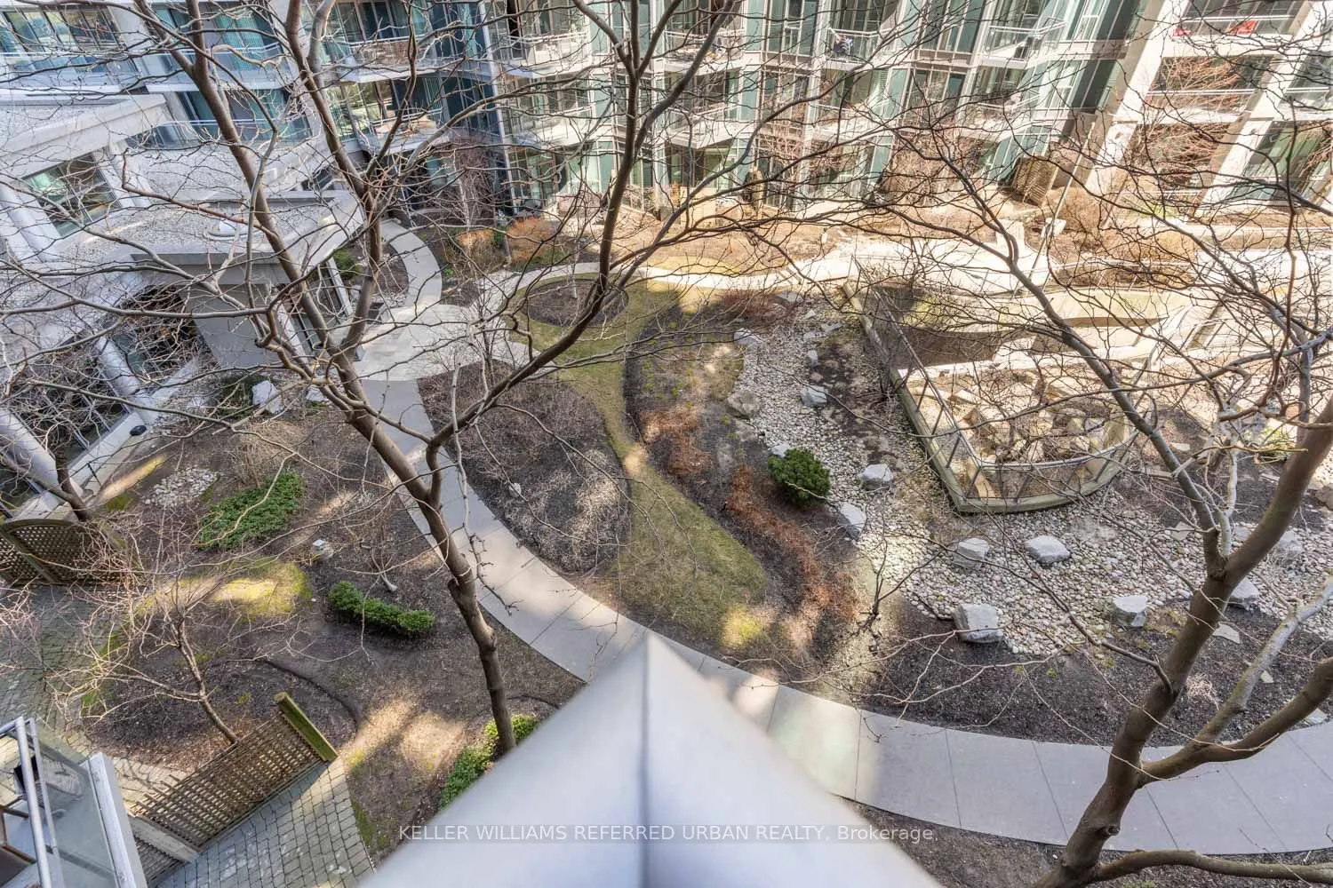 2121 Lake Shore Boulevard W, #409