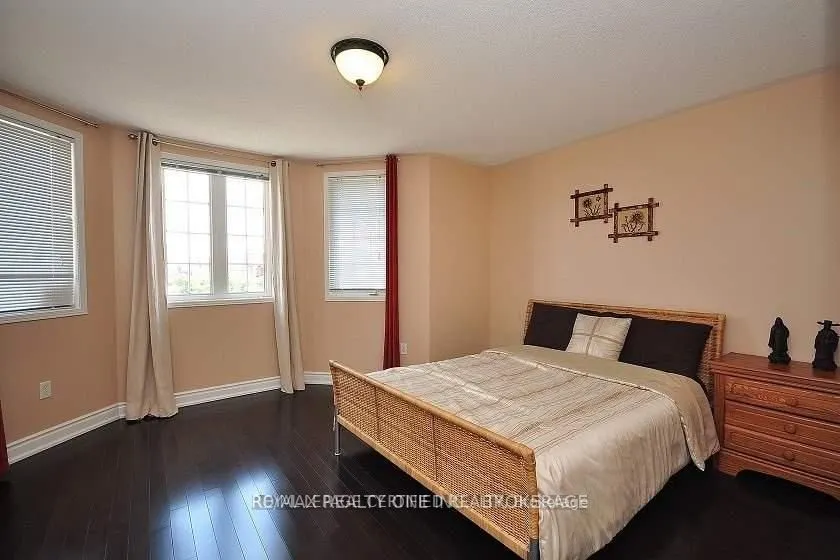 426 Orange Walk Crescent