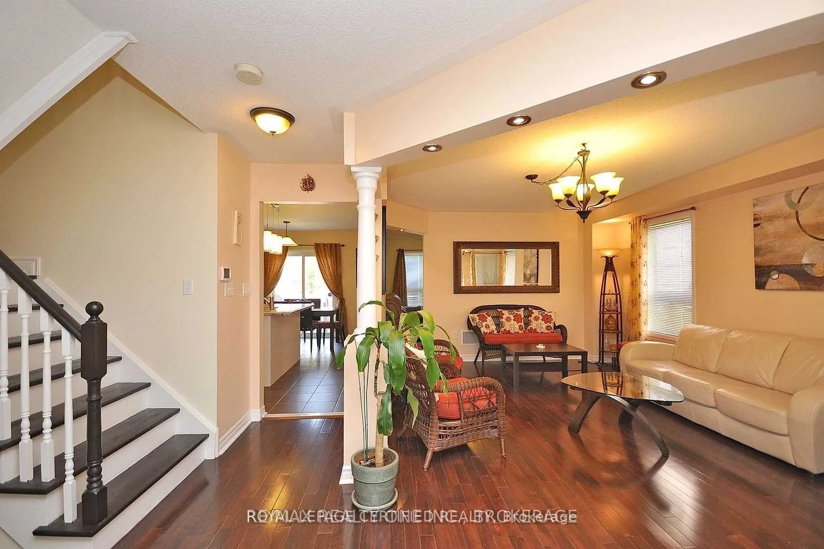 426 Orange Walk Crescent