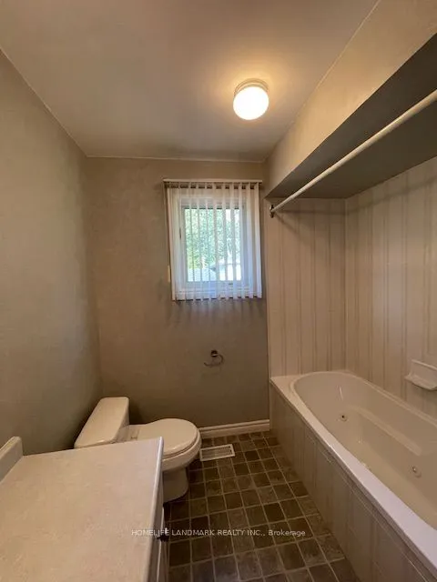 2086 Thornlea Drive