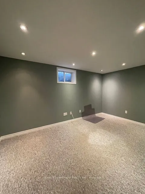 2086 Thornlea Drive