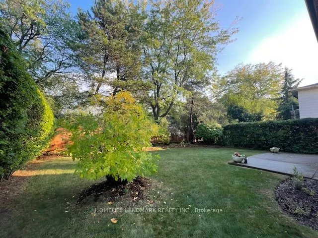 2086 Thornlea Drive