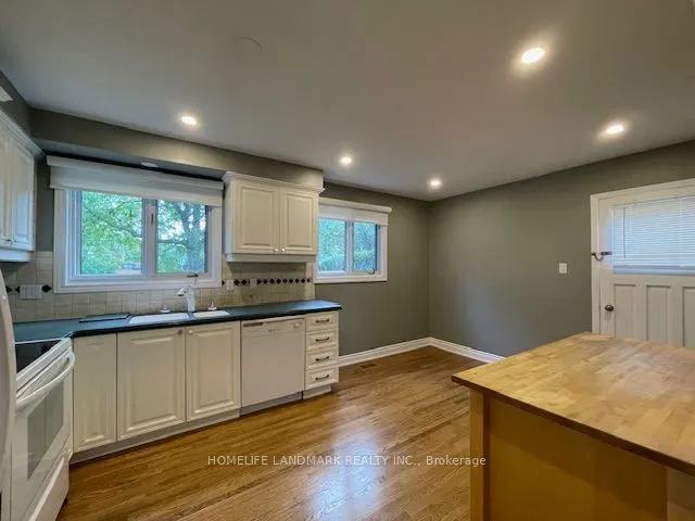 2086 Thornlea Drive