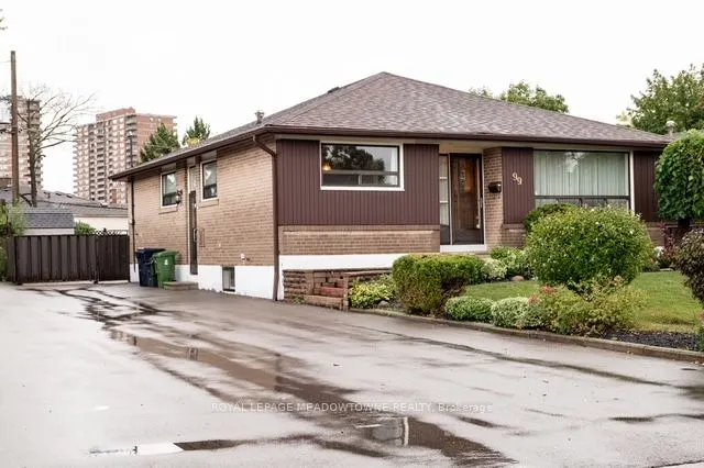 99 Silverstone Drive