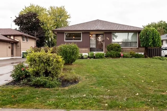 99 Silverstone Drive