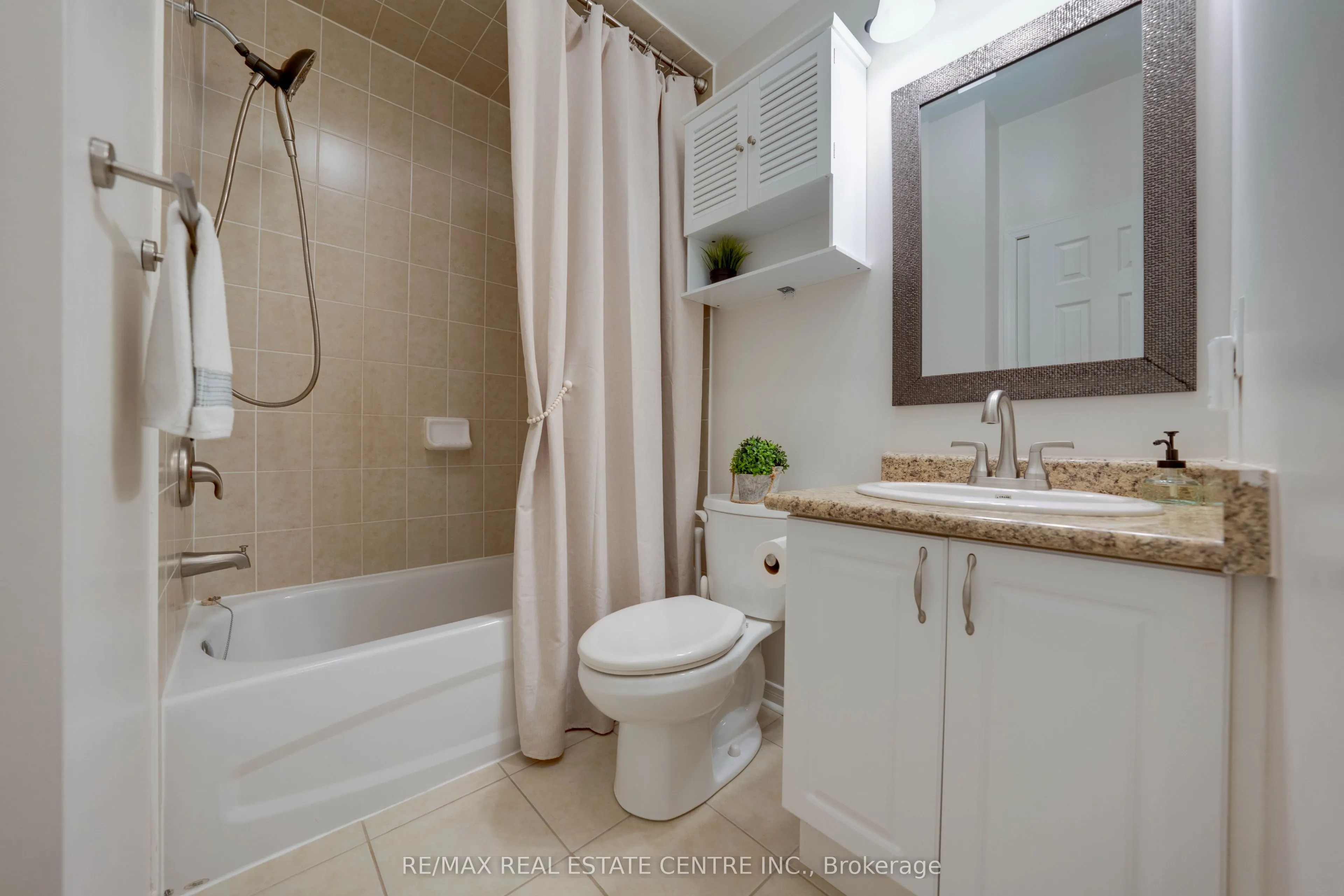 180 Howden Boulevard, #18