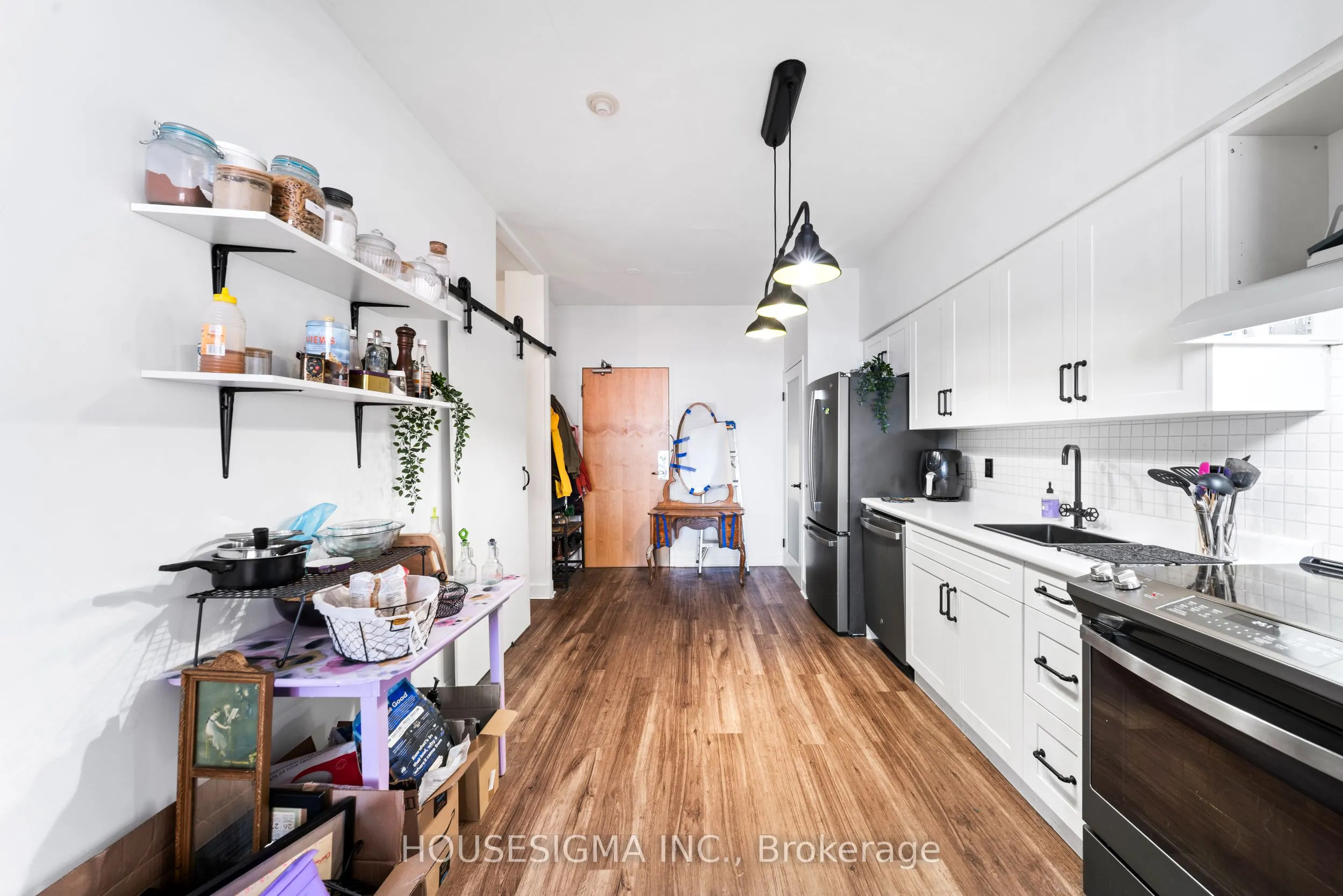 1375 Dupont Street, #210