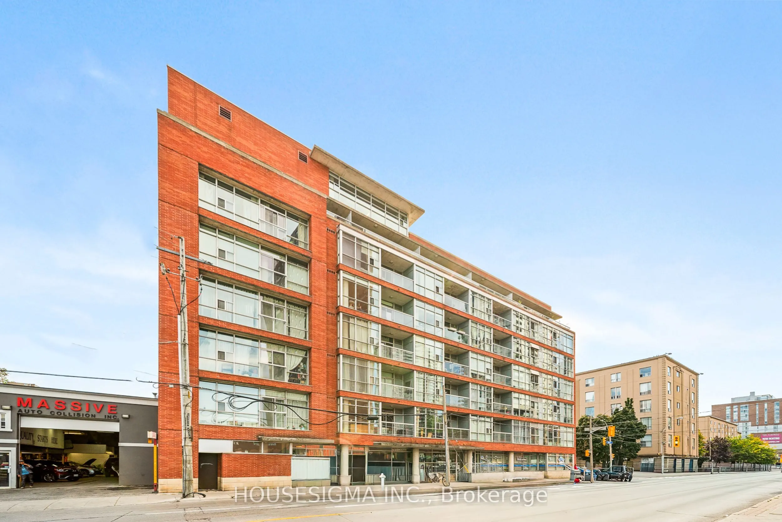1375 Dupont Street, #210