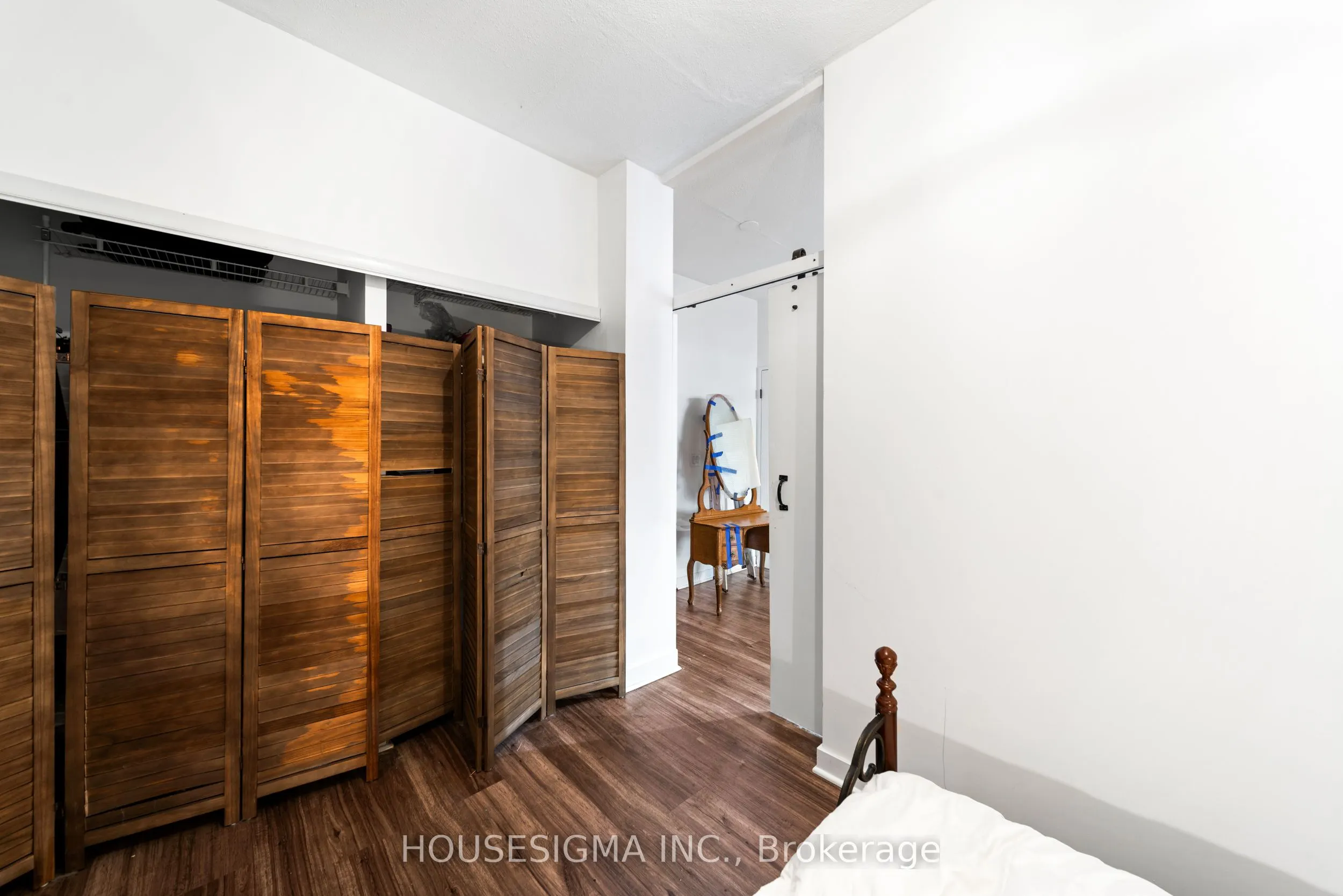 1375 Dupont Street, #210